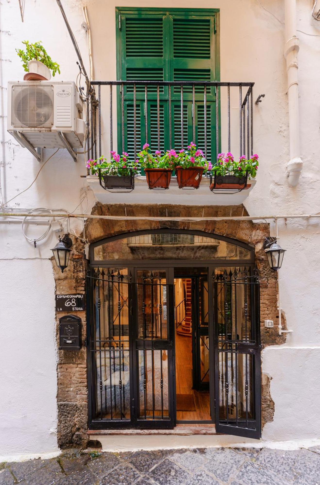 La Storia Daire Napoli Dış mekan fotoğraf